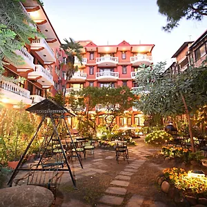 4* Hotel Nirvana Boutique